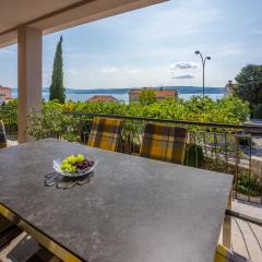 ANTON 3 spacious apartment with a large terrace