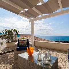 3 bedrooms apartement at Piano di Trappeto 1 m away from the beach with sea view furnished terrace and wifi