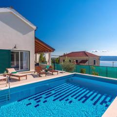 Seaview Villa Lemaro, a 2 bedroom villa with 28 sqm private pool in Krilo Jesenice