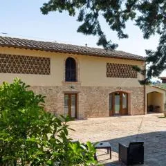Farmhouse in Tuscany with Pool & Vineyard View