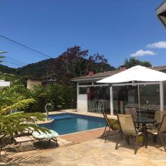 Casa com piscina ubatuba