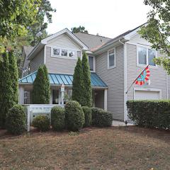 Sea Colony - 53040 Lakeshore