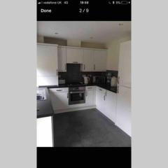 Kingseat 3 Bed Home With Fast Fibre WiFi &Parking