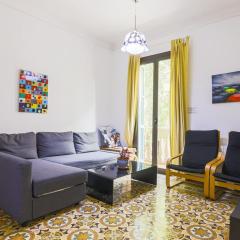 Be barcelona arco del triunfo sunny colors