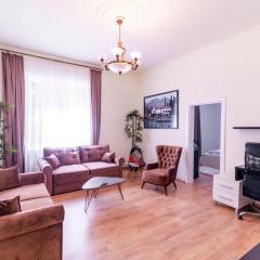 Jevrejska - Central Apartment with Free Parking