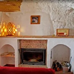 Cozy house in Gorafe + pool