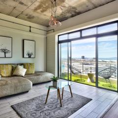 Stylish Apartment With Atlantic Ocean Views!