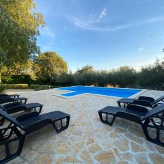 Stone Holiday Homes Stankovci with pool and Mediterranean gardens