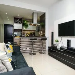 300m da Praia de Copacabana - BC101 Z2