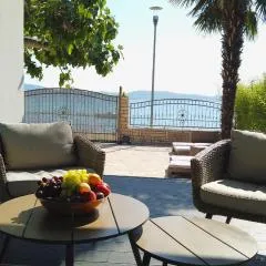 Beach House Ana
