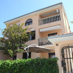 ELMA Apartments in a quiet area