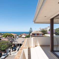 Dream View - Steps from the Beach & Secure Parking