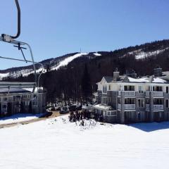 Condo loft ski in - ski out à Stoneham