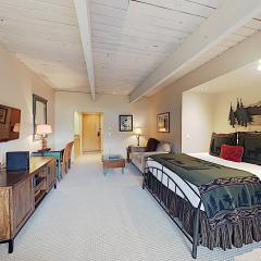 Timberline Condominiums Studio Deluxe Unit 117