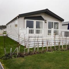 3 bedroom Lodge at Pevensey Bay