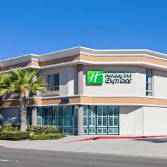 Holiday Inn Express Newport Beach, an IHG Hotel