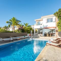 Villa Laguna Sunrise by Ezoria Villas