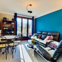 3* balcon vue lac commerces et plage à 100m