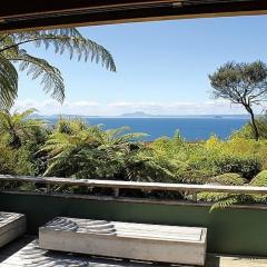 Amidst Bush and Birdsong - Pukawa Holiday Home