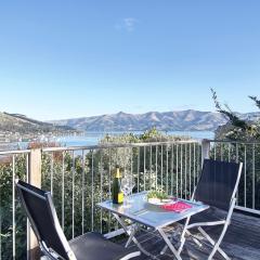 Tiro Treasure - Akaroa Holiday Home