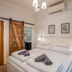 Private Accomodation Linda