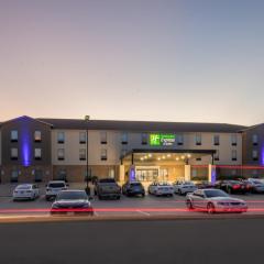 Holiday Inn Express & Suites N Waco Area - West, an IHG Hotel