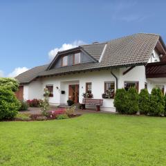 Ferienwohnung im Sauerland mit Terrasse und Kamin