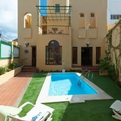 The Yellow House - Solarium - Climatized Pool