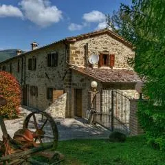 Cottage in Umbria with Lake Views & Pool