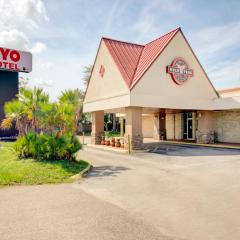 OYO Hotel Dundee By Crystal Lake