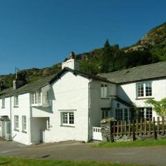 Priest End, Chapel Stile