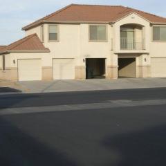 Mesquite Nevada Vacation Rental - Ground Level and double car garage