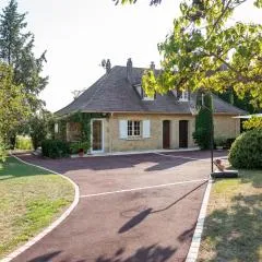 Villa in Velines with Garden and Wine Tours