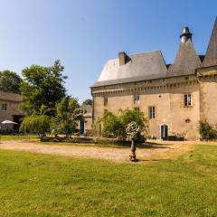 Very spacious cottage with a separate guest house on a medieval domain