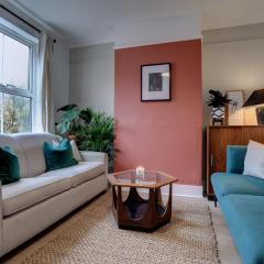 Ideal for contractors discounted longer stays Designer city centre home with free parking