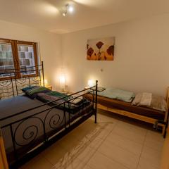 105 m2 Arbeiterwohnung mit 2 extra Schlafzimmern für 7 Personen