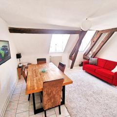 Best of Chartres one bedroom city center and view on the Cathedral