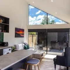 Magic On Maryburn - The Green Room