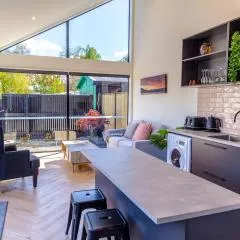 Magic On Maryburn - The Pink Room