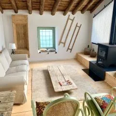 Astarte House Up