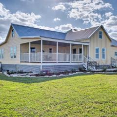 Pool, Hot Tub and Game Room Schulenburg Retreat
