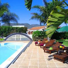 2 bedrooms house with sea view shared pool and jacuzzi at San Cristobal de La Laguna 3 km away from the beach