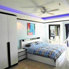 Sea View 1-Bed at Jomtien Beach - Sleeps 2