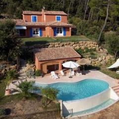 Charming Holiday Home in Lorgues with Private Swimming Pool