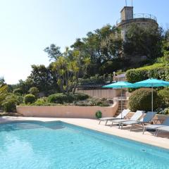 Bright villa in Sainte Maxime with private pool