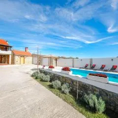 Villa in Poličnik with Pool near Zadar