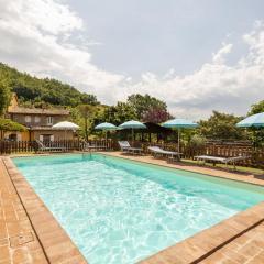 Holiday Home in Assisi with Pool & Nature