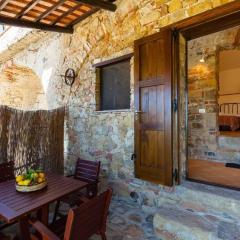 Romantic Stay Near Velia