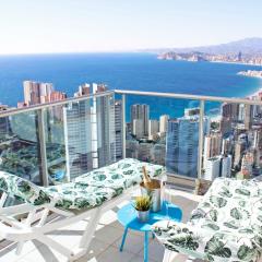 Sky High apartment on the 38th floor - Sea views