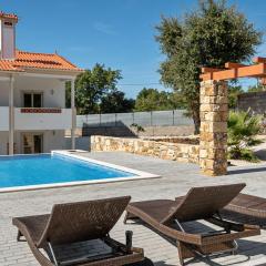 Wonderful villa in Ferreira do Zezere with private pool